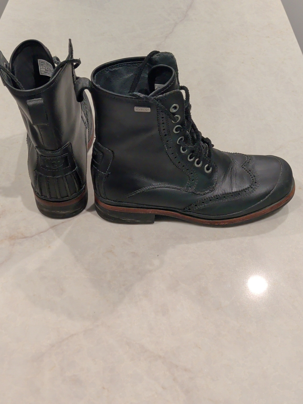 UGG Men's Branton Leather Boots Size 11.